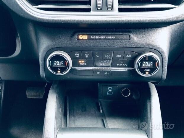 Ford Kuga 1.5 120CV AUTOM- NAVI-TELECAM-TITANIUM