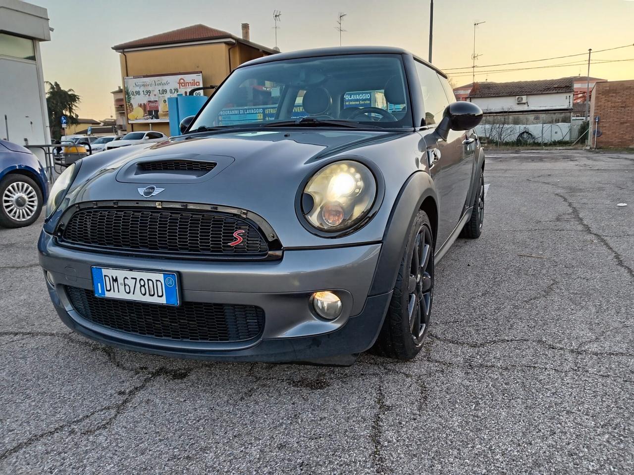 Mini 3 serie 16 V (R56)