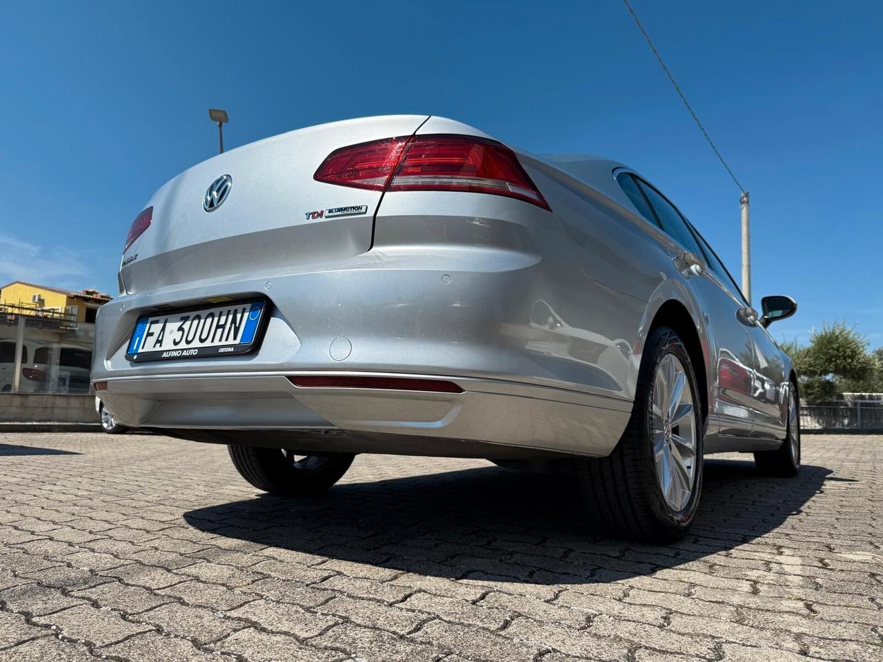 Volkswagen Passat 1.6 TDI Comfortline BlueMotion Technology - ok neopatentati -