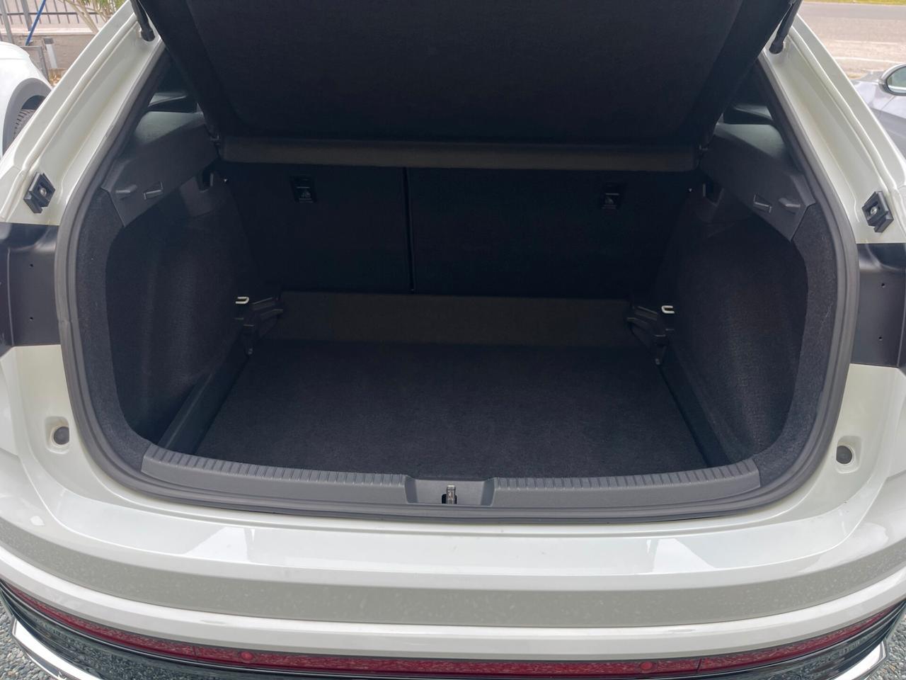 Volkswagen Taigo 1.0 TSI 115 CV DSG R-Line**KM 27635**