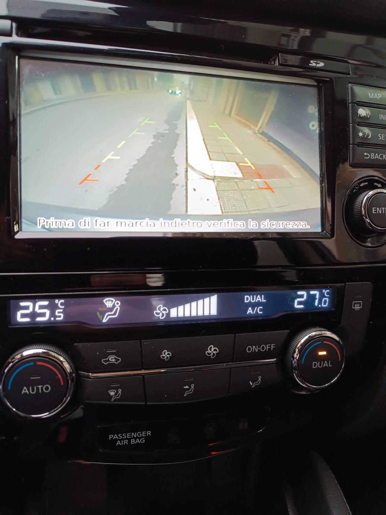 Nissan Qashqai 1.5 dCi TEKNA NAVI CAMERA FULL