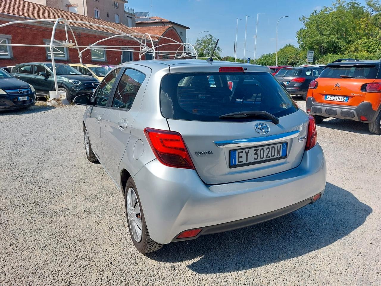 Toyota Yaris 1.4 D-4D 5 porte Lounge STUPENDA OK NEOPATENTATI