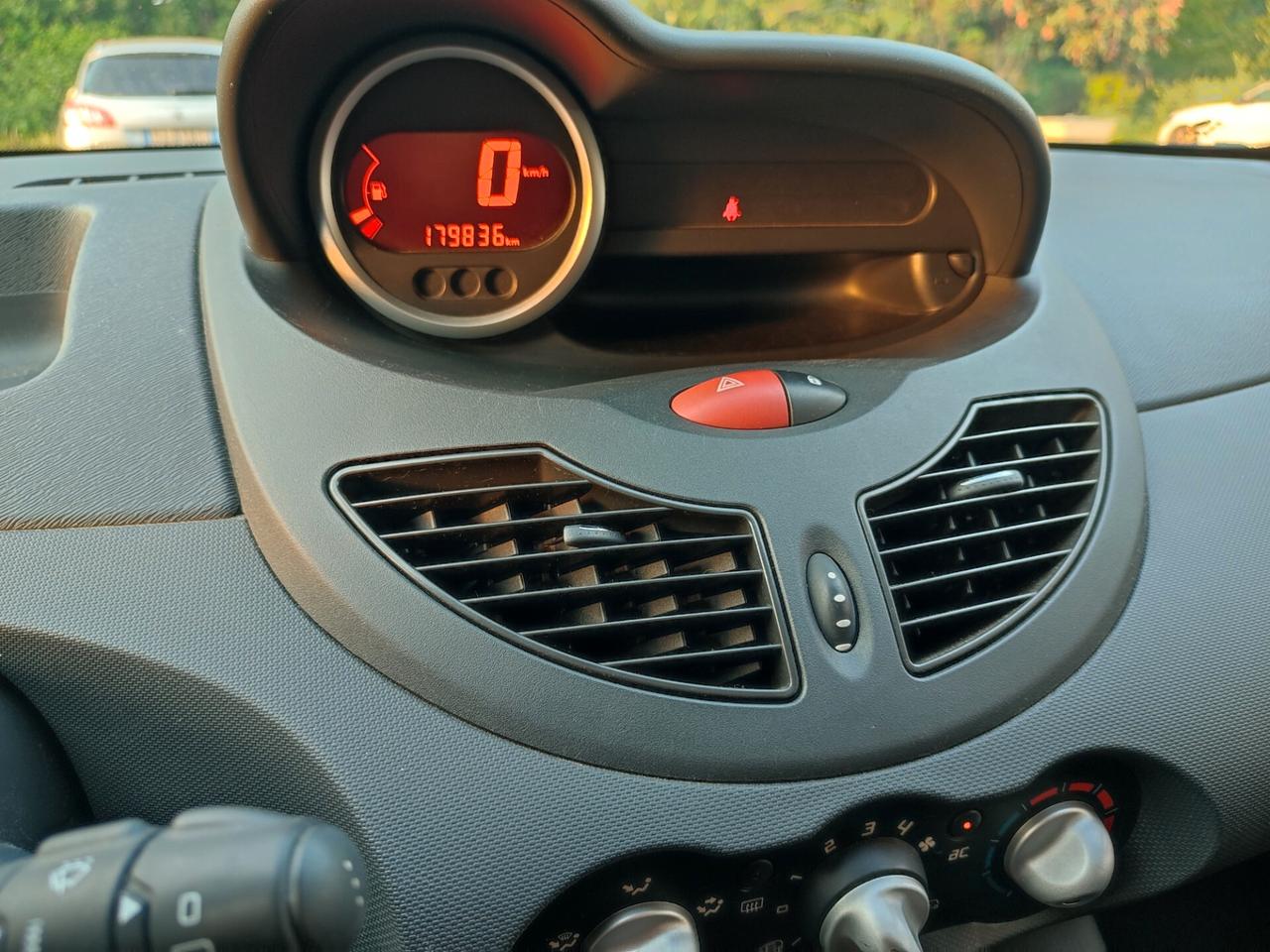 RENAULT NEW TWINGO 2013 A GPL GOMMATA REVISIONATA
