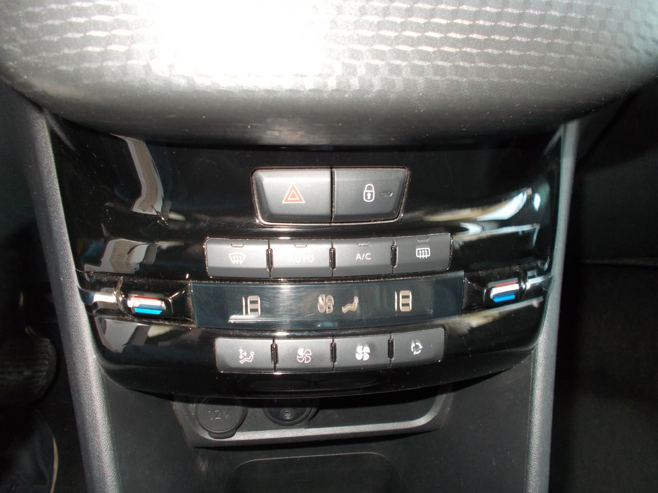 Peugeot 2008 BlueHDi 100 S&S Allure