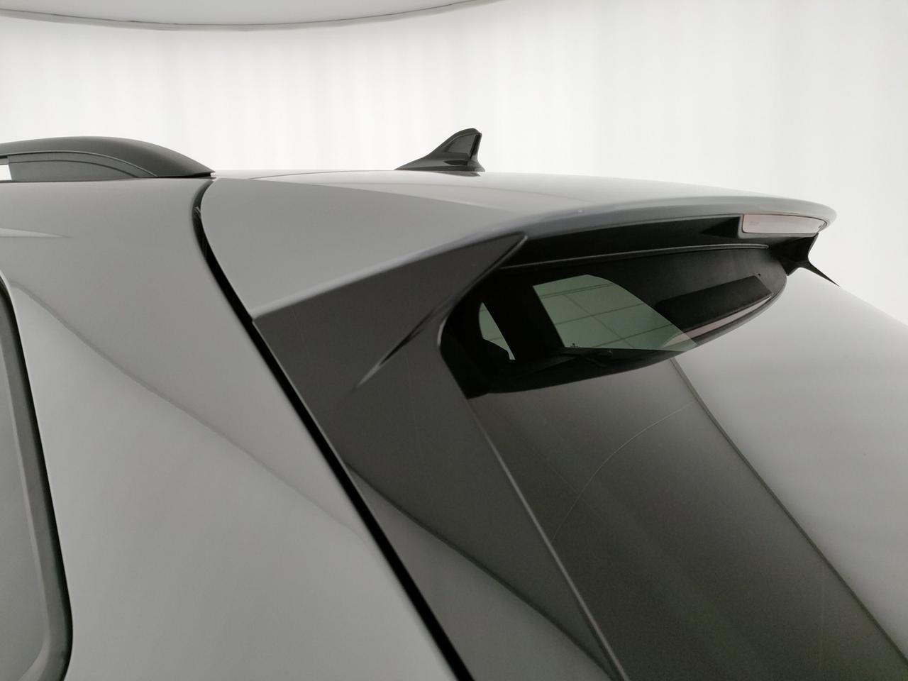 Volkswagen Golf variant 1.5 etsi evo r-line 130cv dsg