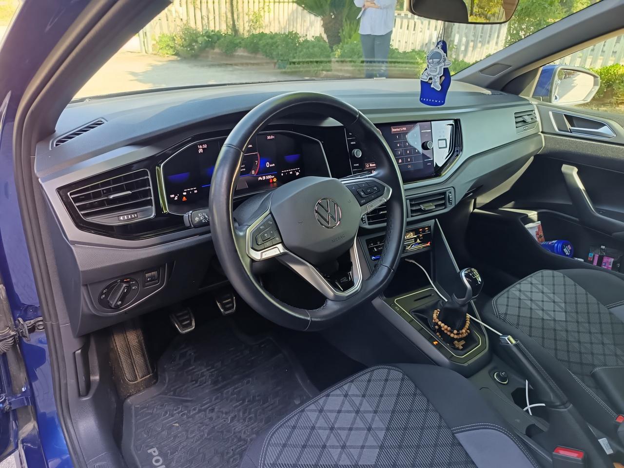 VOLKSWAGEN Polo 1.0 TSI R-Line
