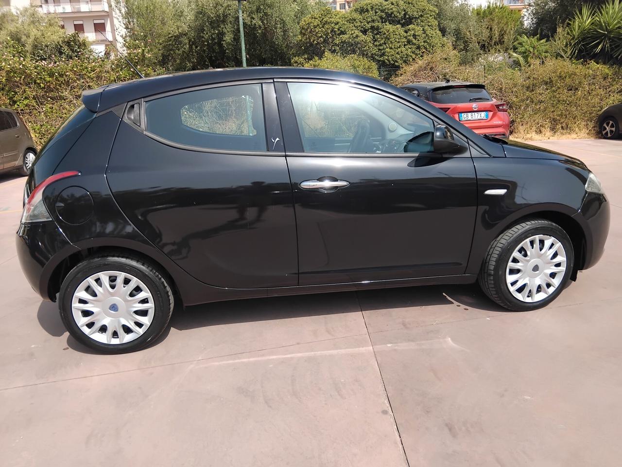 LANCIA YPSLON 1.2 GOLD 69CV GARANZIA 12 MESI