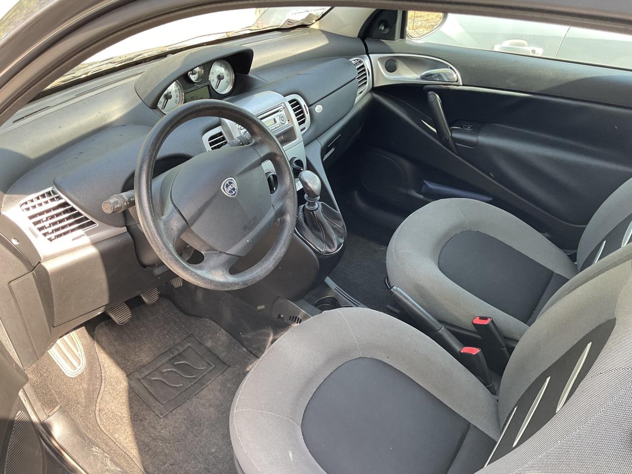 Lancia Ypsilon 1.2 Argento