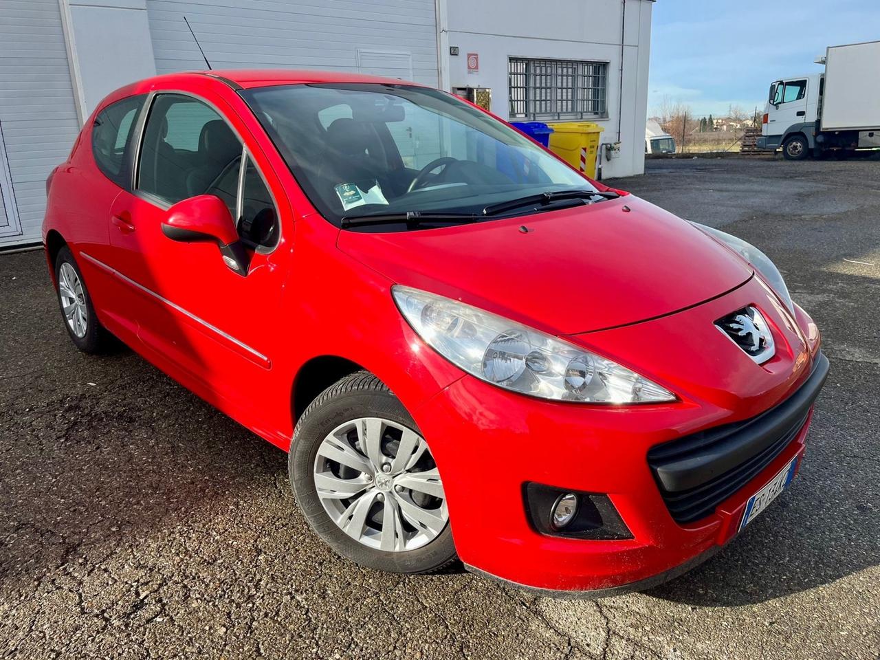 Peugeot 207 Plus 1.4hdi 106.000km 2013 3 porte per neopatentati