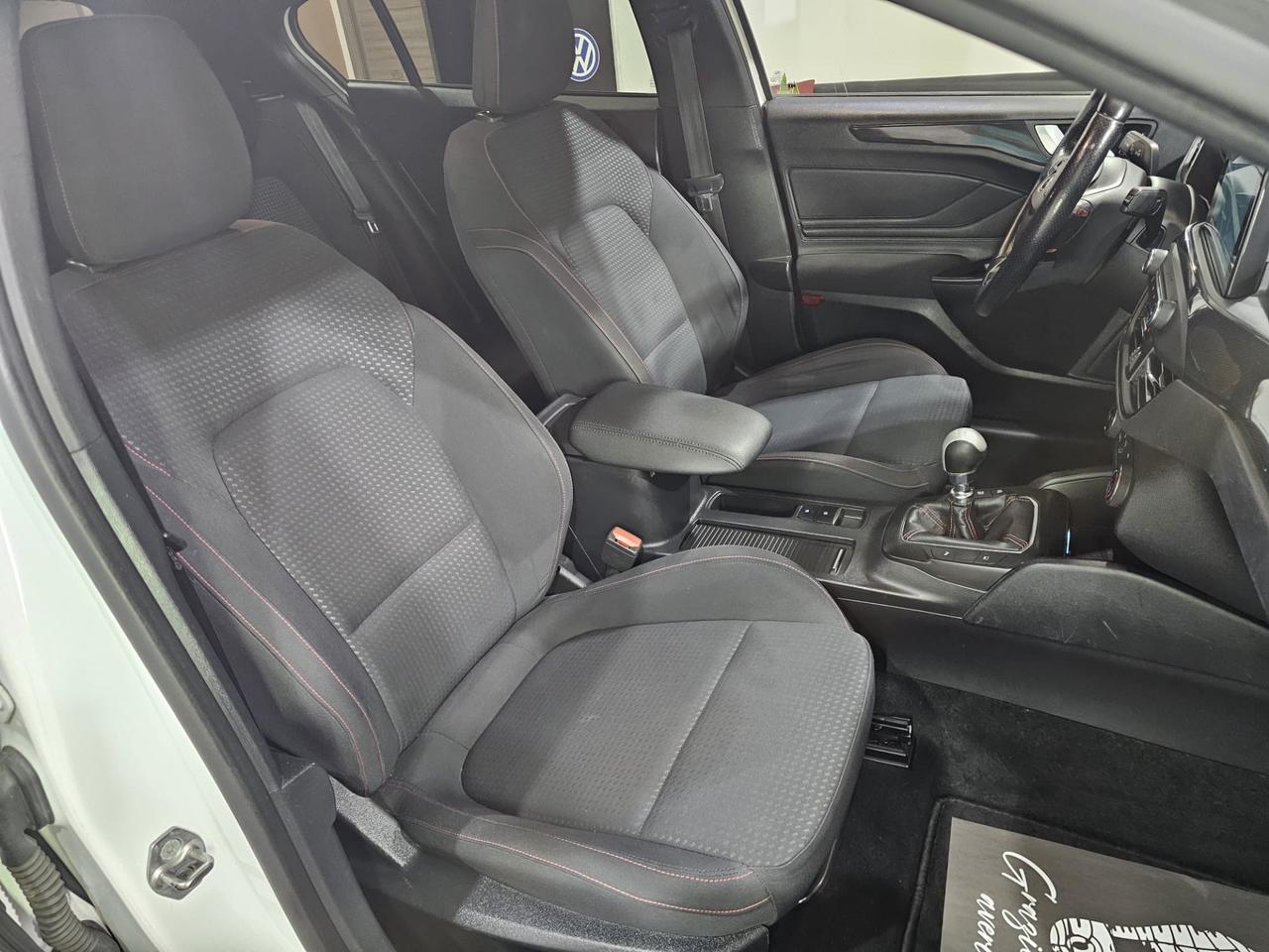 Ford Focus 1.5 TDCi 120 CV ST Line
