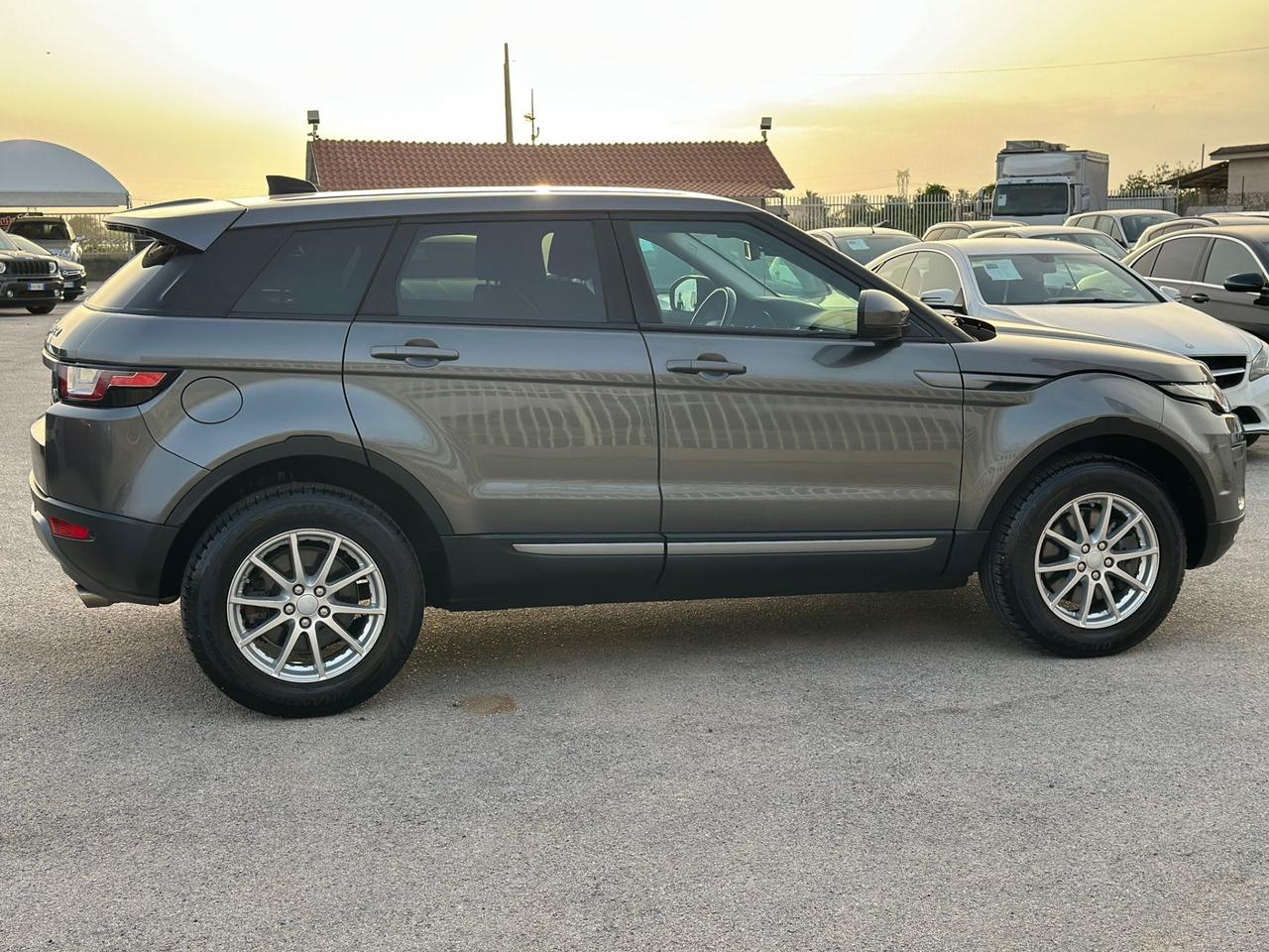 Range Evoque 2.0 DIESEL 150 CV 5p. SE AUT. 4X4