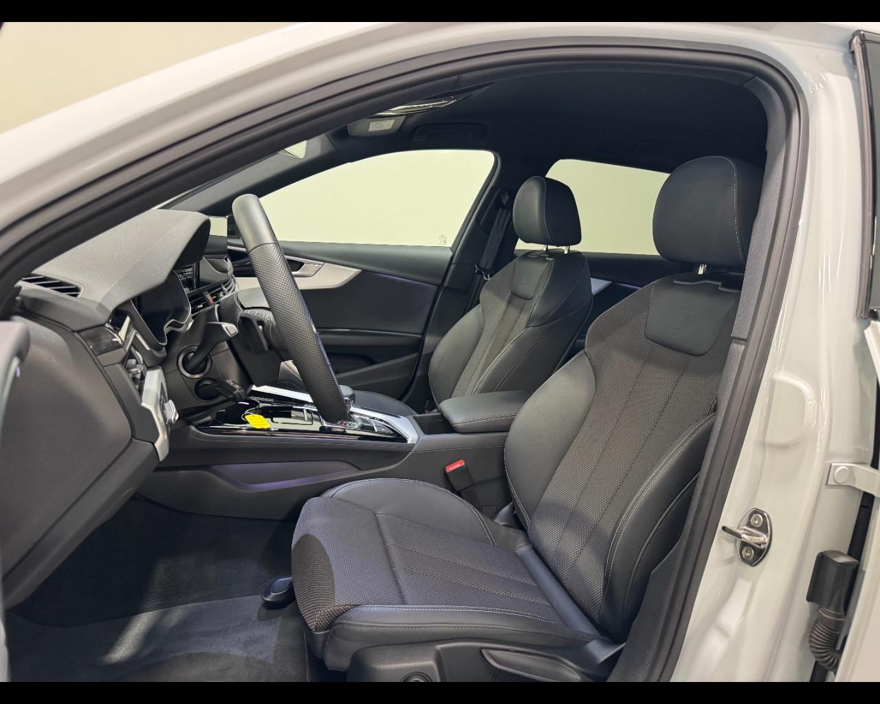 AUDI A4 AVANT 30 TDI MHEV S-TRONIC S LINE EDITION