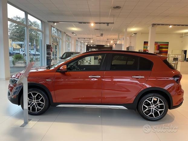 FIAT Tipo Hatchback My23 1.5 Hybrid130cv Dc N66648