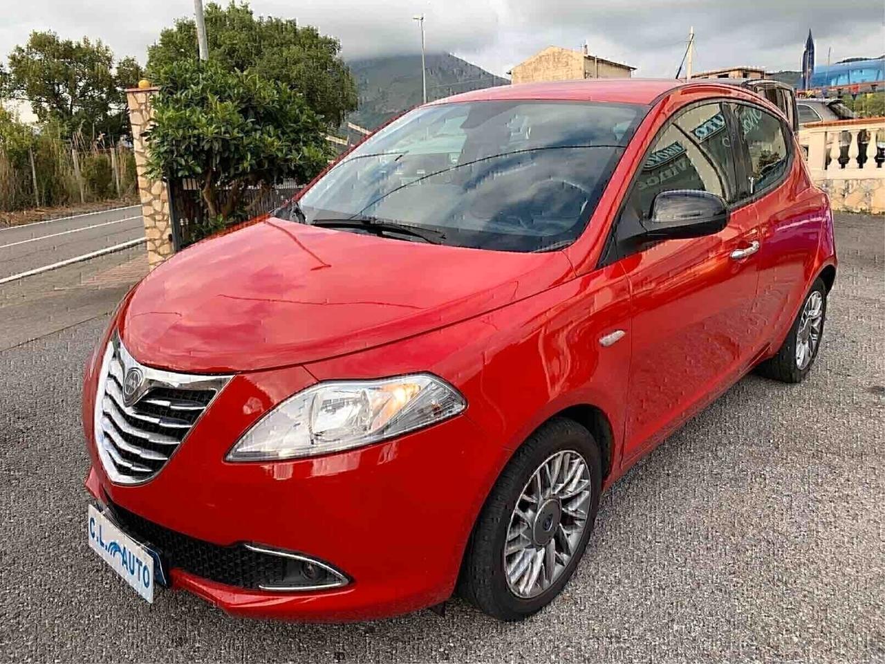 Lancia Ypsilon 0.9 TwinAir 85 CV 5 porte