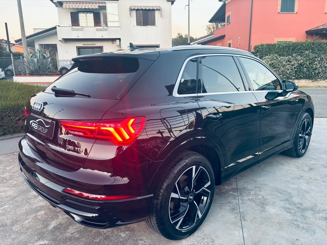 Audi Q3 2.0 TDI 150 CV S tronic line Edition