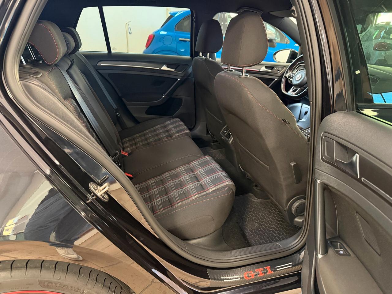 Volkswagen Golf GTI Performance 2.0 TSI 245 CV