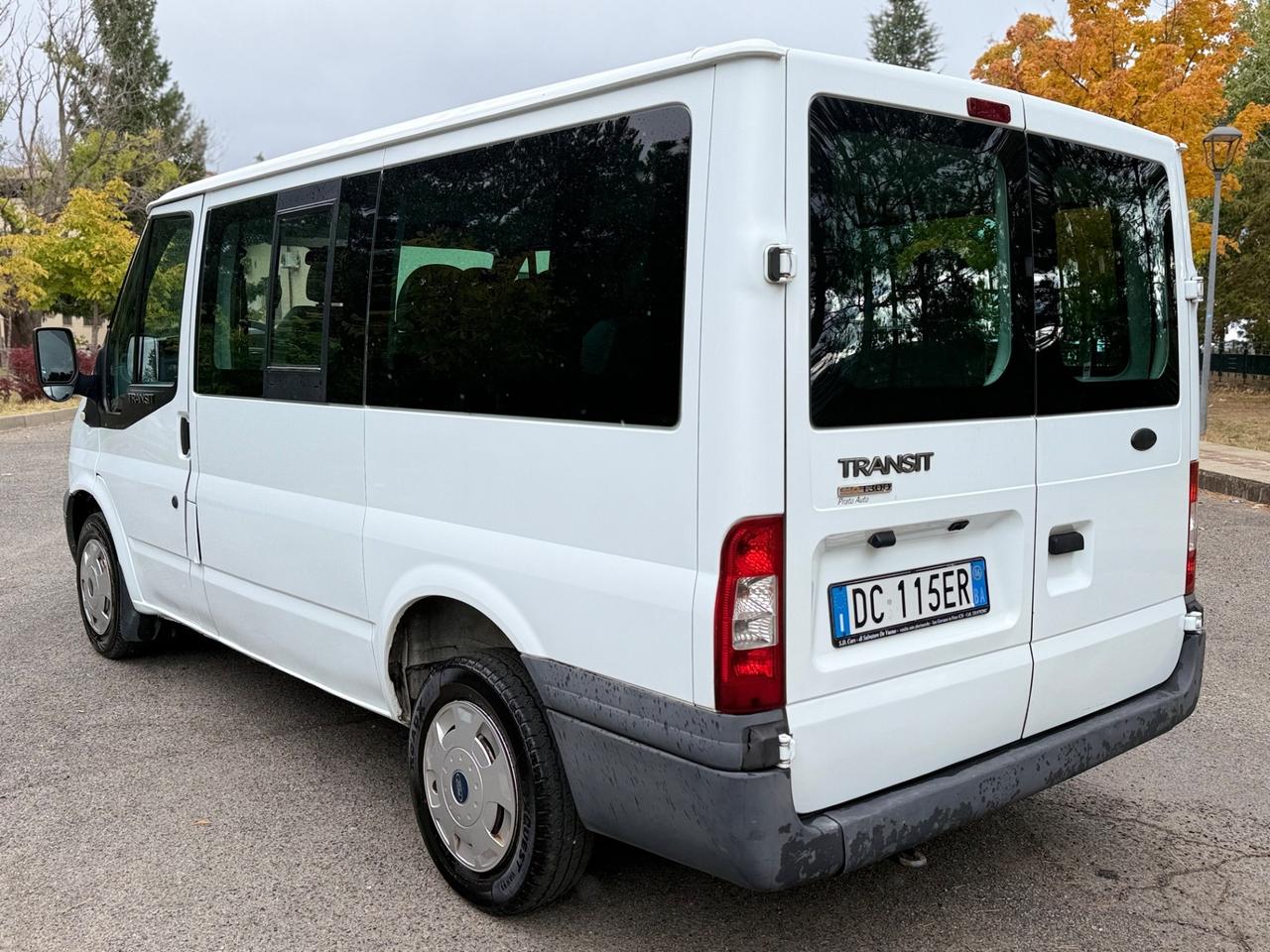 Ford transit 9 posti