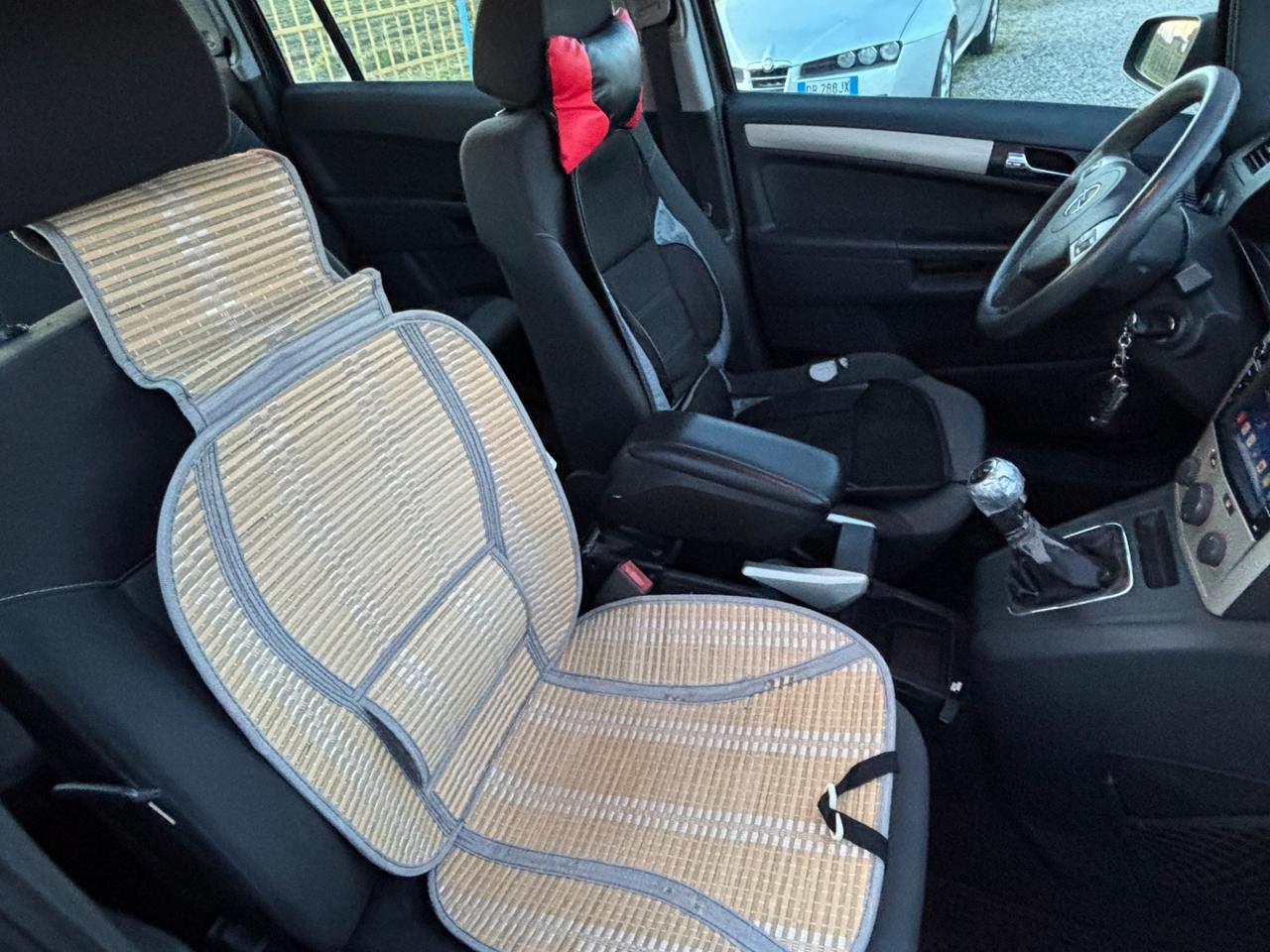 Opel Zafira 1.6 16V VVT Cosmo