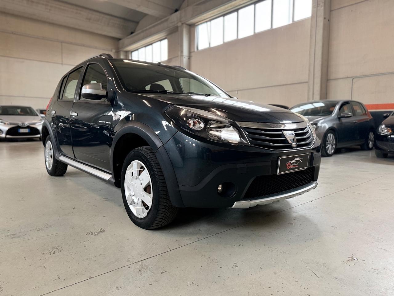 Dacia Sandero Stepway 1.6 8V GPL 85CV NEOPATENTATI