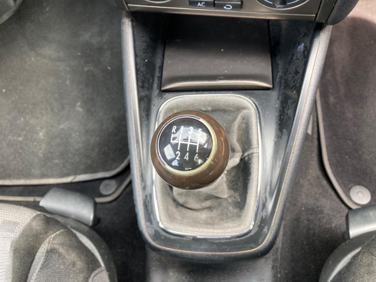 VOLKSWAGEN BORA 1.9 TDI (PROPRIETARIO UNICO)