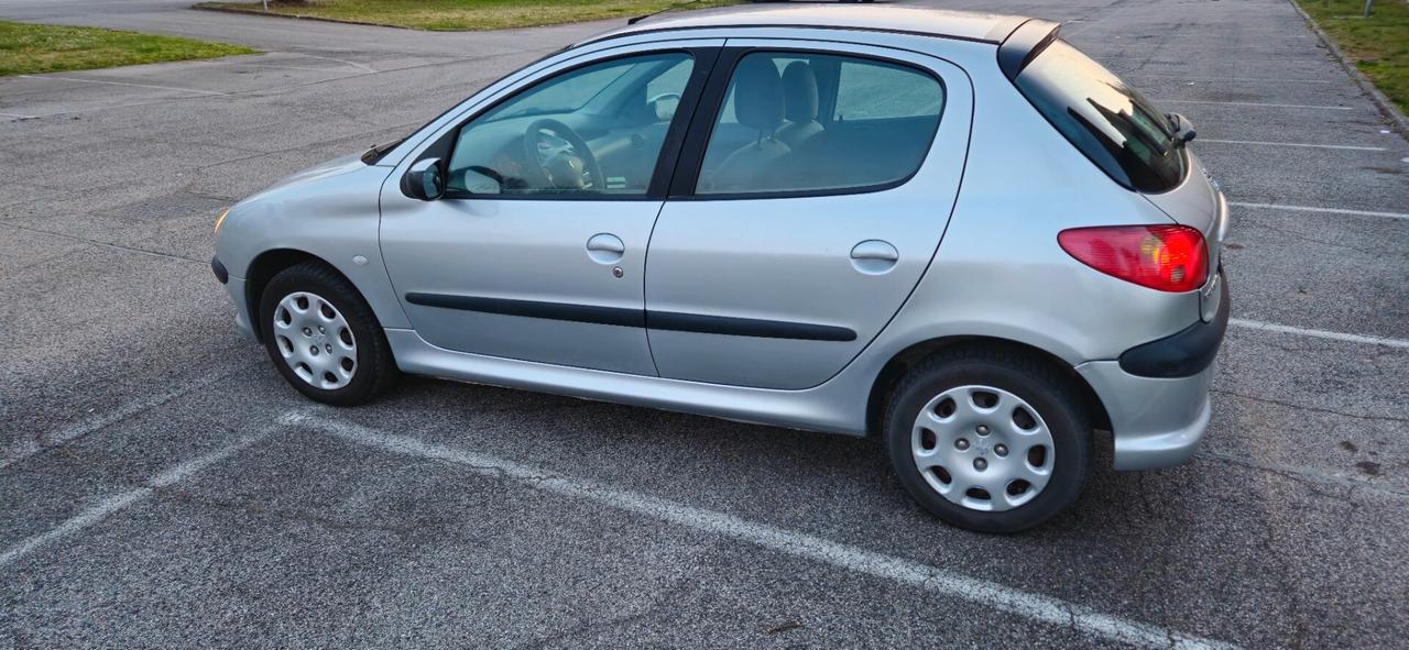 Peugeot 206 1.1 5p. S