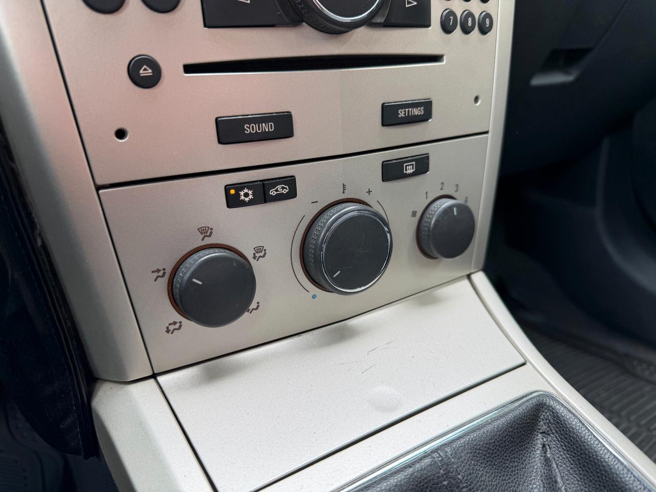 Opel Astra COSMO/1.7 101CV/5 POSTI/CLIMA