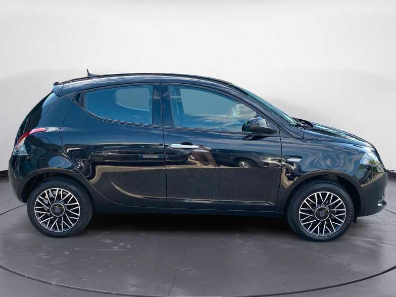 LANCIA Ypsilon 1.0 firefly hybrid Platino s&s 70cv