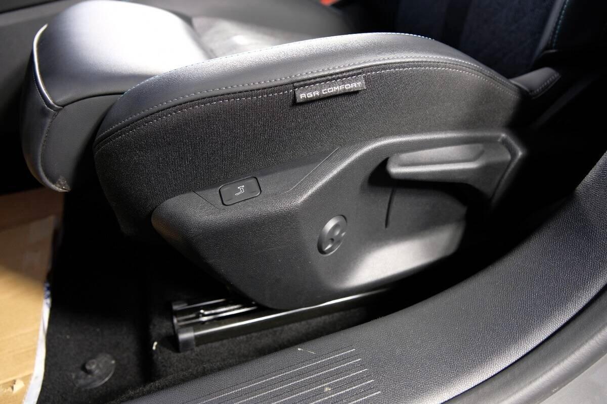 Peugeot 408 PureTech 130 S&S EAT8 Allure