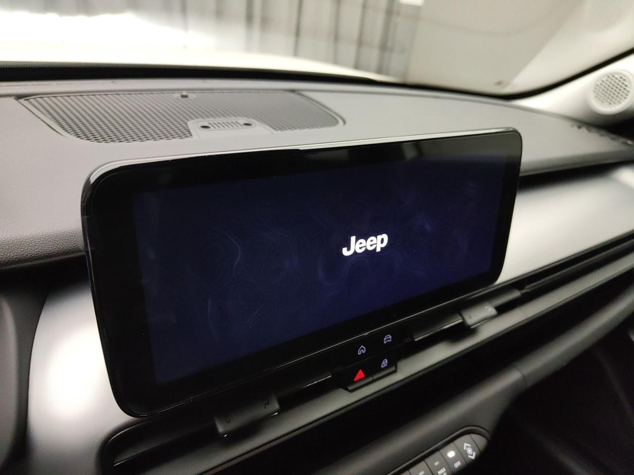 JEEP Avenger 1.2 MHEV 110CV TECH & SKY DCT (TETTO APRIBILE, INFOTAINMENT & CONVENIENCE PACK LIGHT)