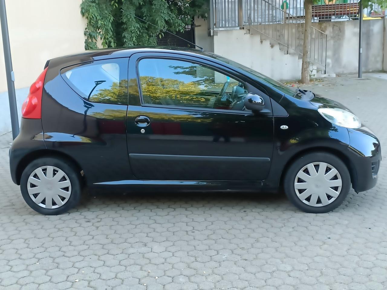 Peugeot 107 1.0 68CV 3p. Sweet Years