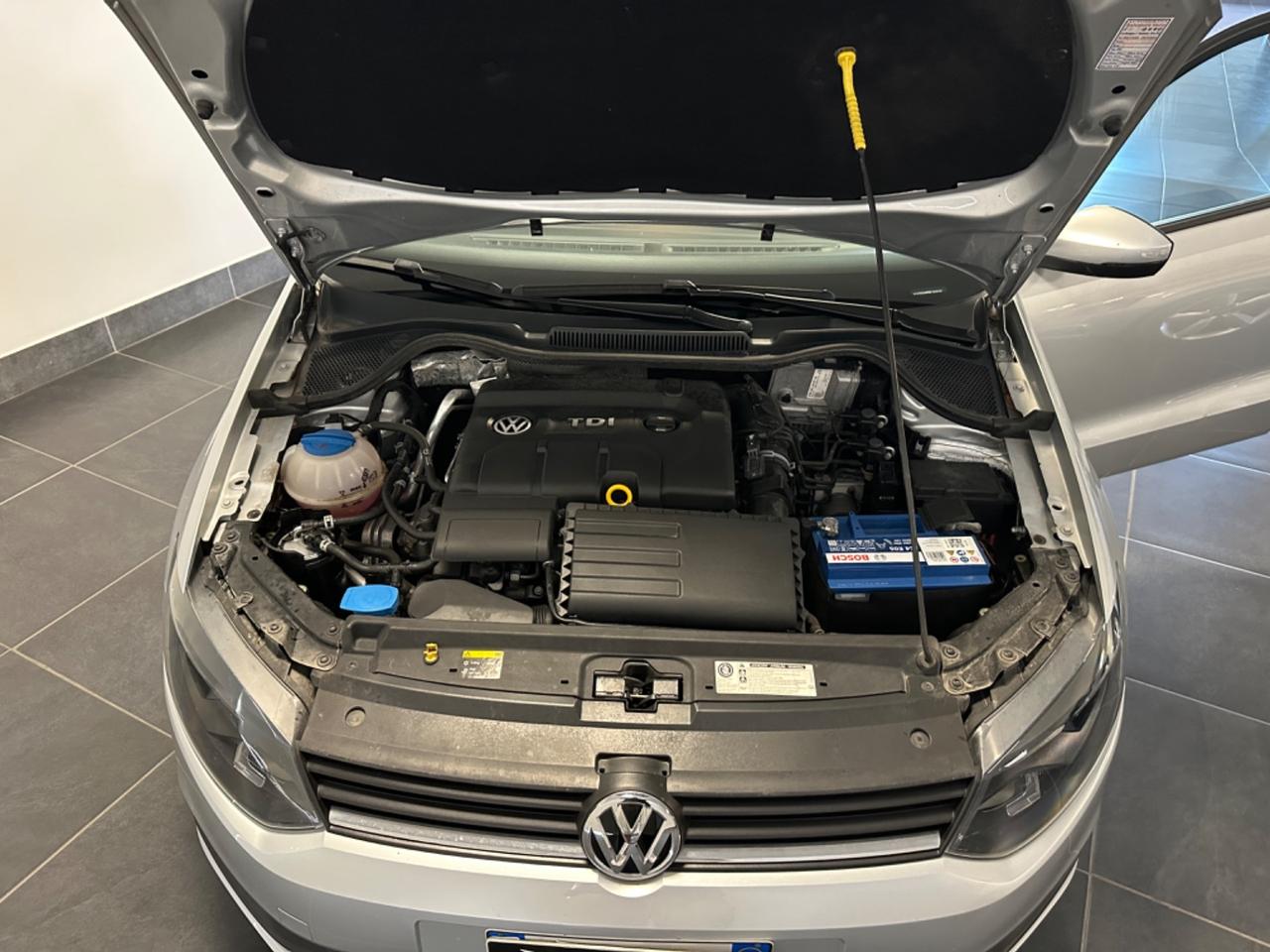 VOLKSWAGEN POLO 1.4 TDI 75CV NEOPATENTATI G.TRAINO GARANZIA