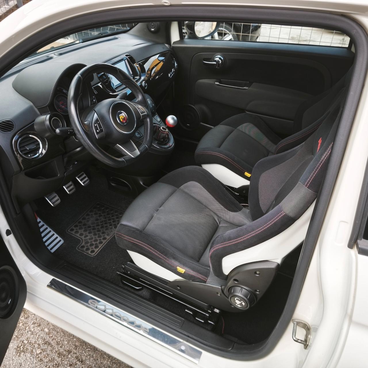 Abarth 500 C 1.4 Turbo T-Jet