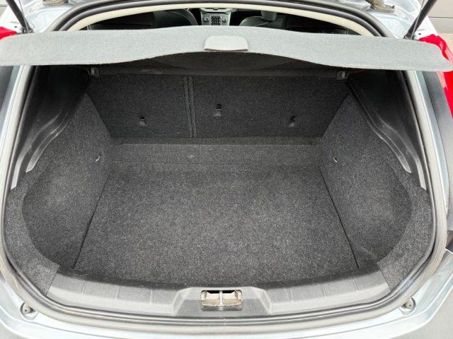 VOLVO V40 D2 2.0 120cv Geartronic Momentum DISTRIB. OK-BOLLO