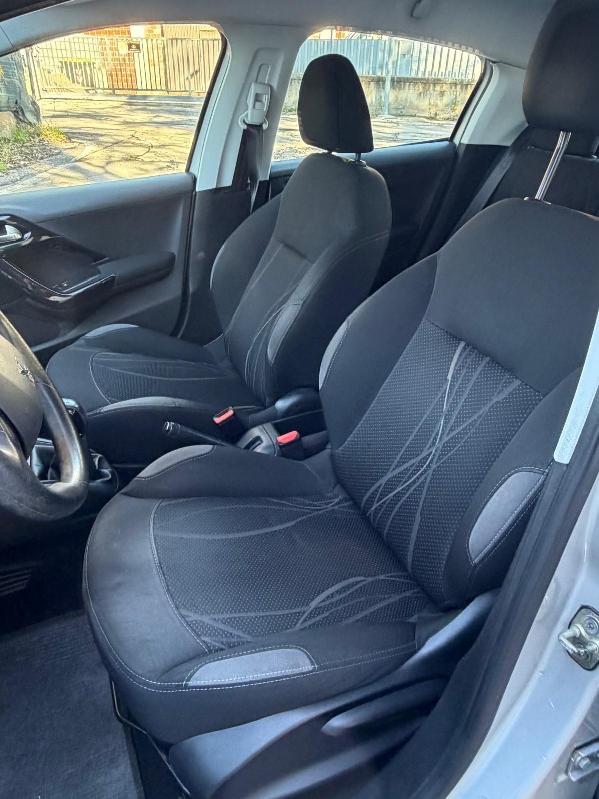 Peugeot 208 1.0 VTi 68 CV 5 porte Access