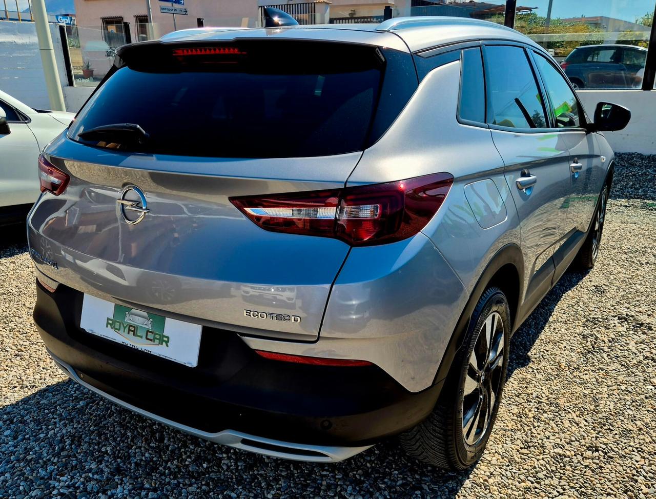 Opel Grandland X 1.5 diesel 130 cv