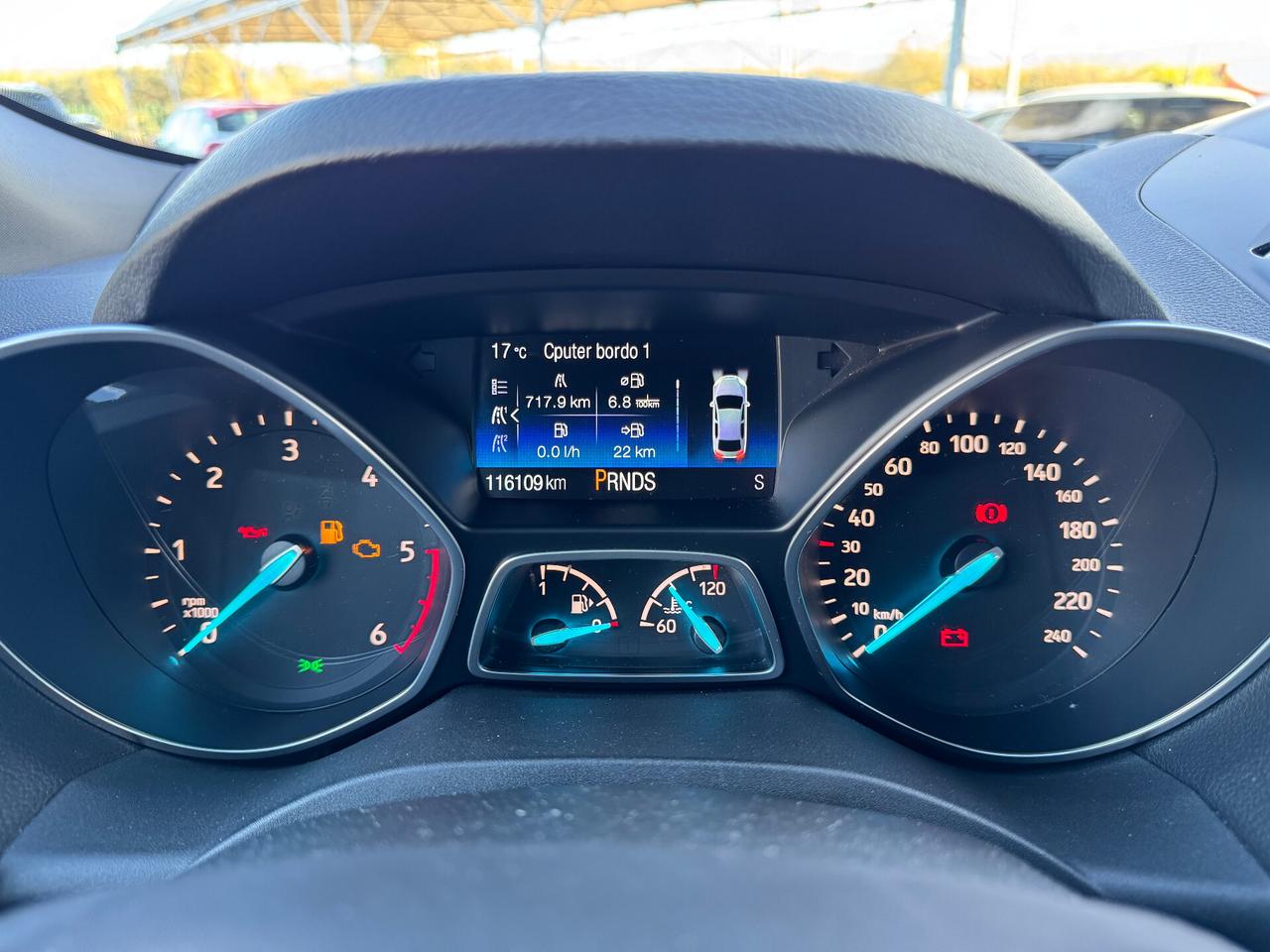 Ford Kuga 1.5 TDCI 120CV S&S 2WD Powershift ST-Line Business