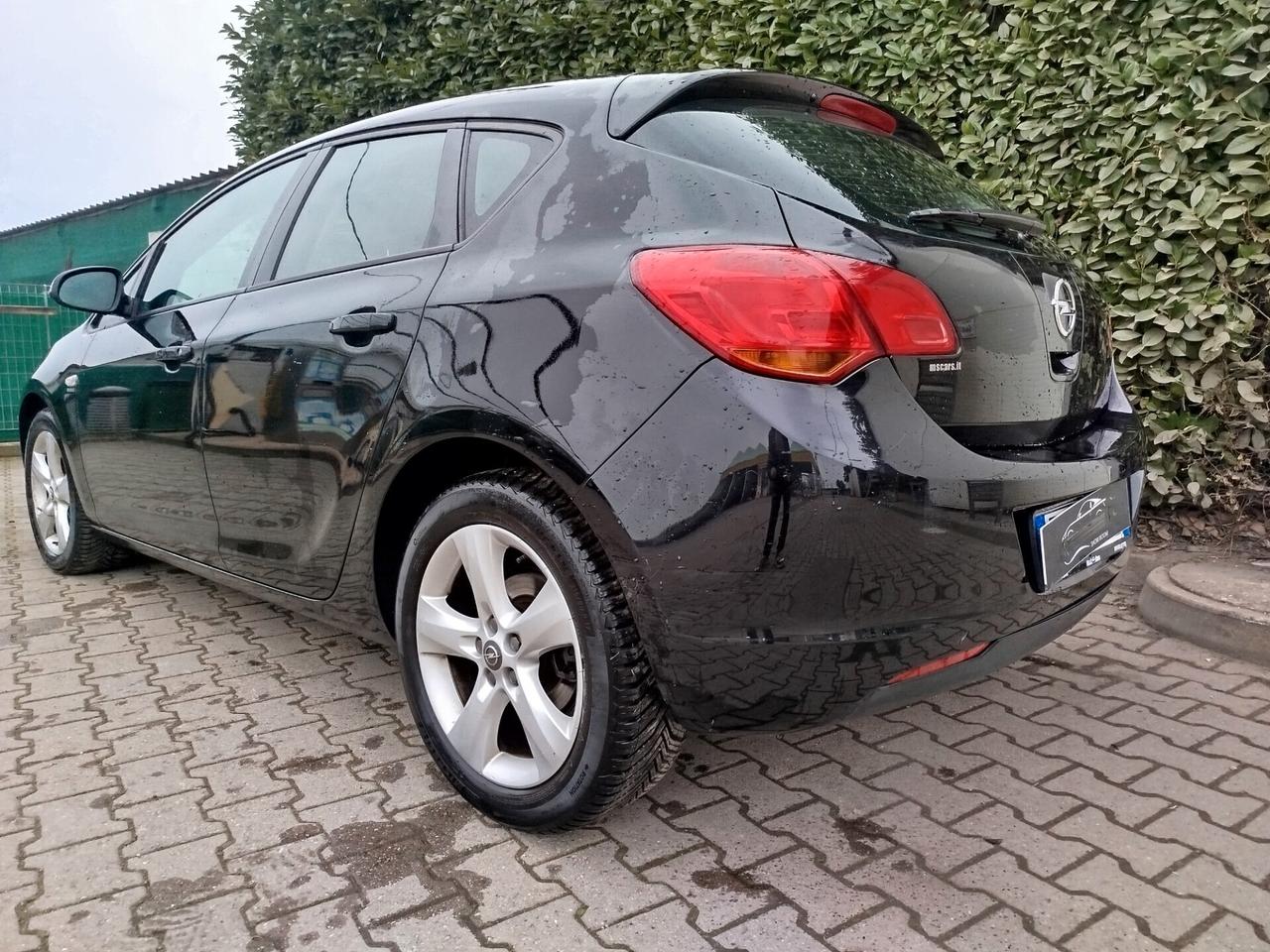 Opel Astra 1.4 Turbo 140CV 5 porte GPL Tech Cosmo