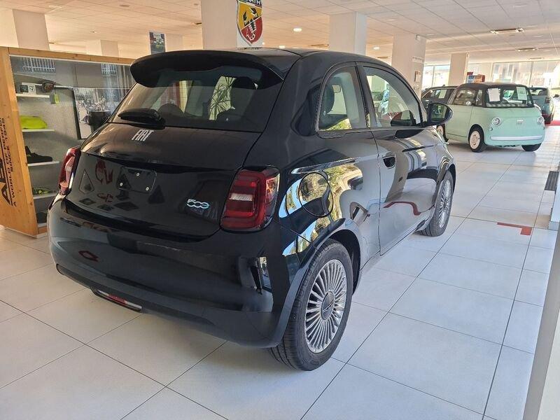 FIAT 500 Berlina 23,65 kW PRONTA CONSEGNA !!