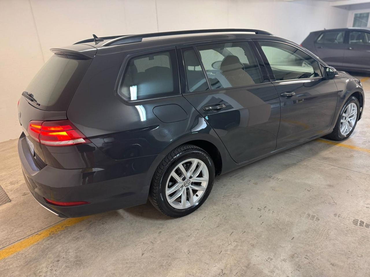 Volkswagen Golf Variant 1.6 TDI 115CV DSG 5p. Business BlueMotion Technology