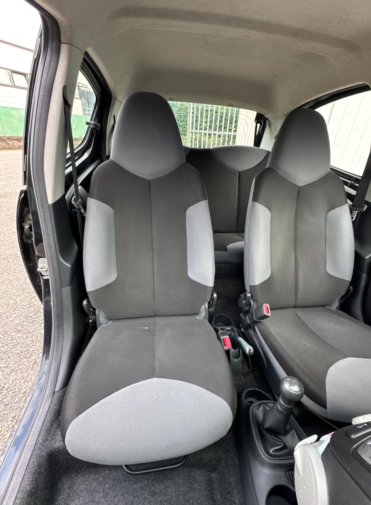 Peugeot 107 1.0 50kW 5P Benz *UNICO PROPRIETARIO*