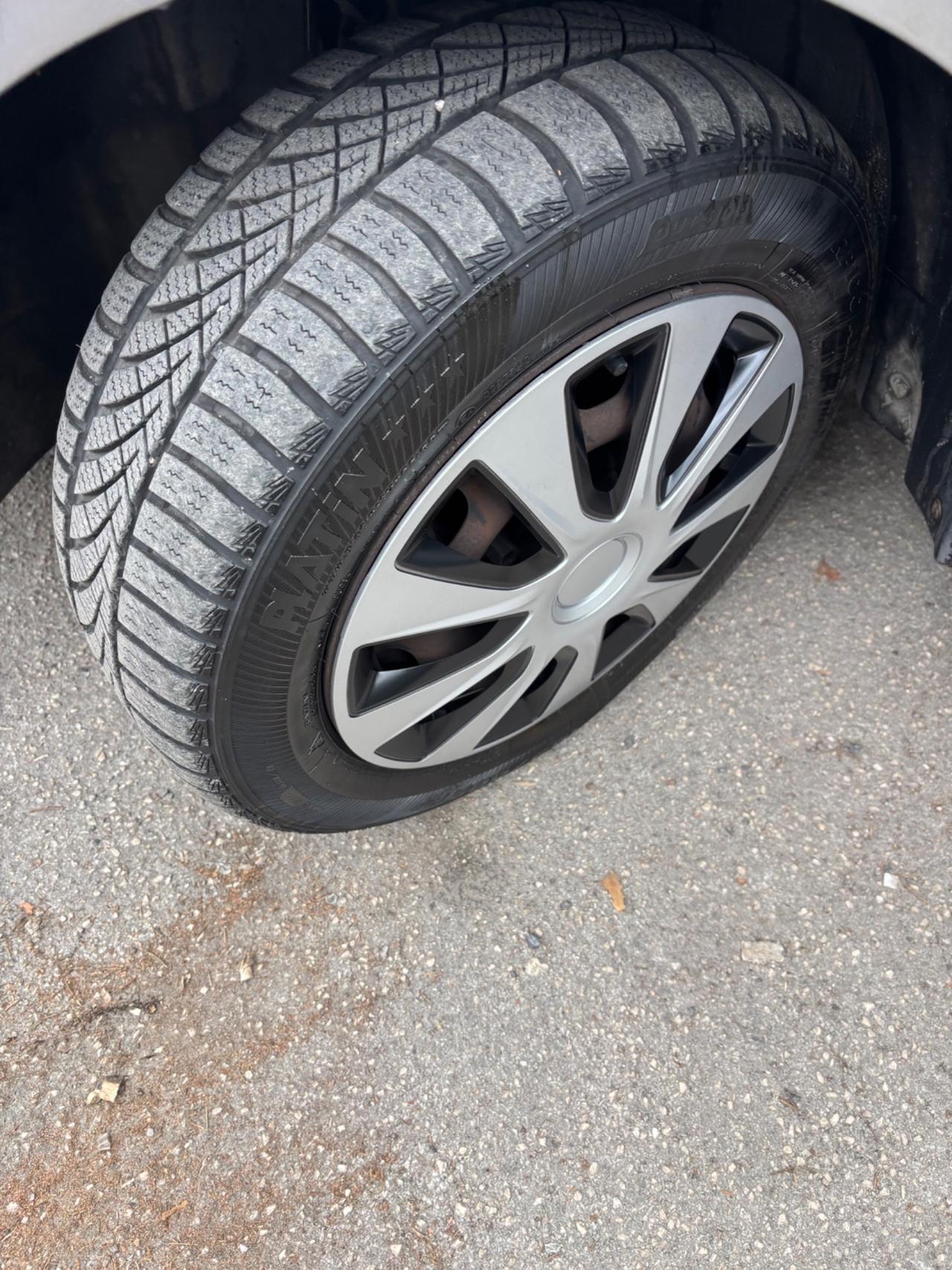 Volkswagen Polo 1.4/80CV 16V 5p. Sportline