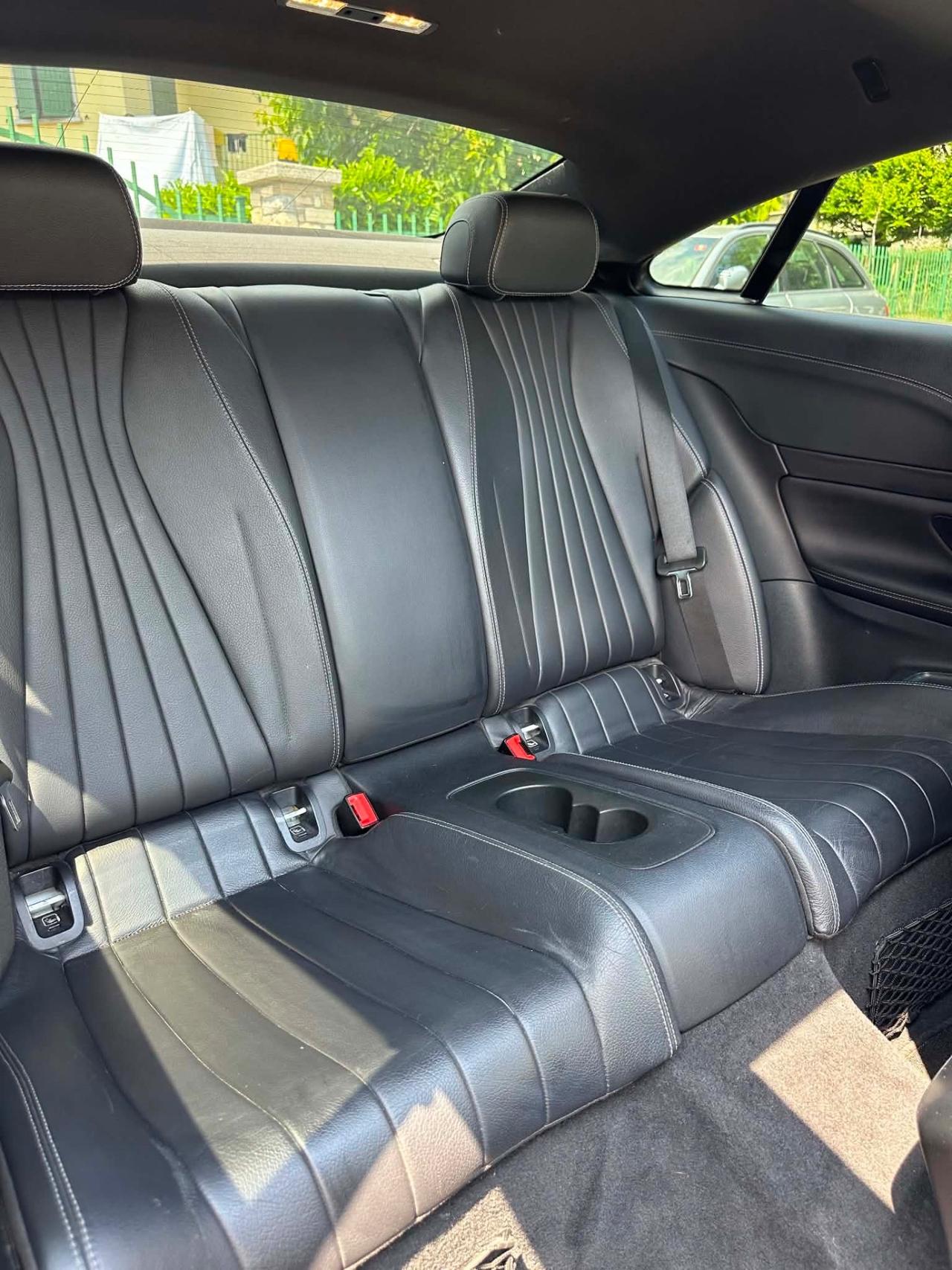 Mercedes-benz E220d 4MATIC PREMIUM PLUS FULLOPT KMCERT