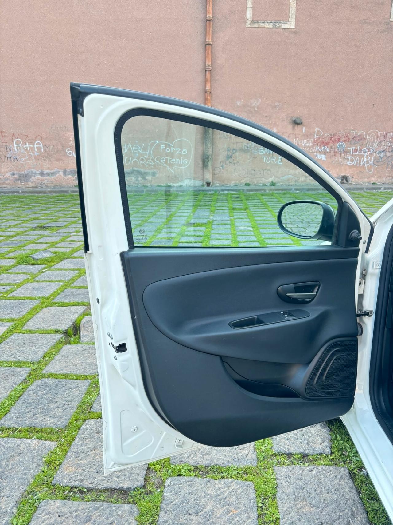 Lancia Ypsilon 1.3 MJT 16V 95 CV 5 porte S&S Elefantino