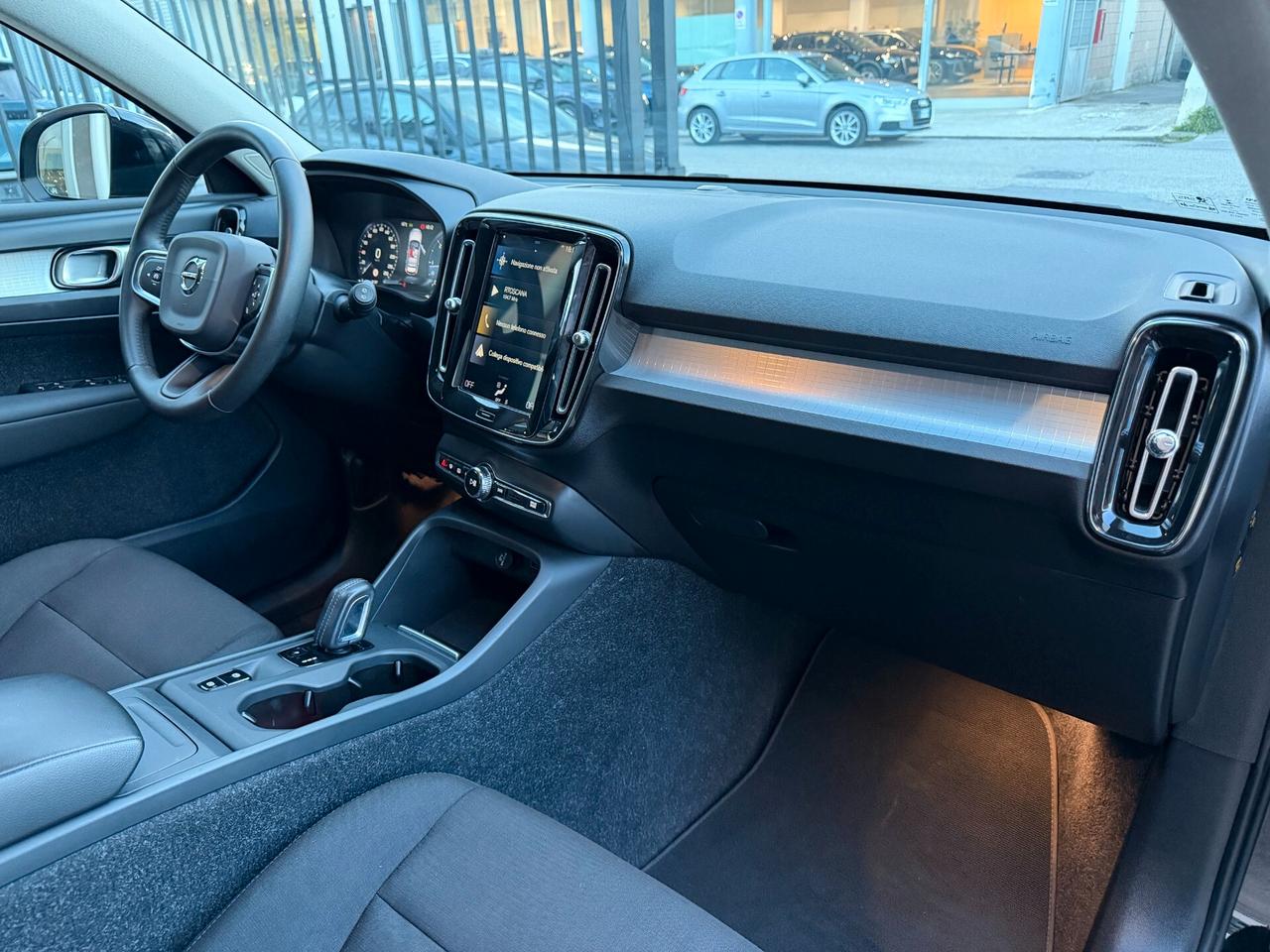 Volvo XC40 D3 Geartronic Momentum Pro