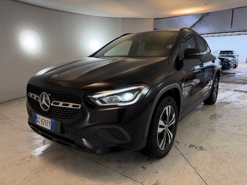 Mercedes-Benz GLA - H247 - GLA 180 d Business auto