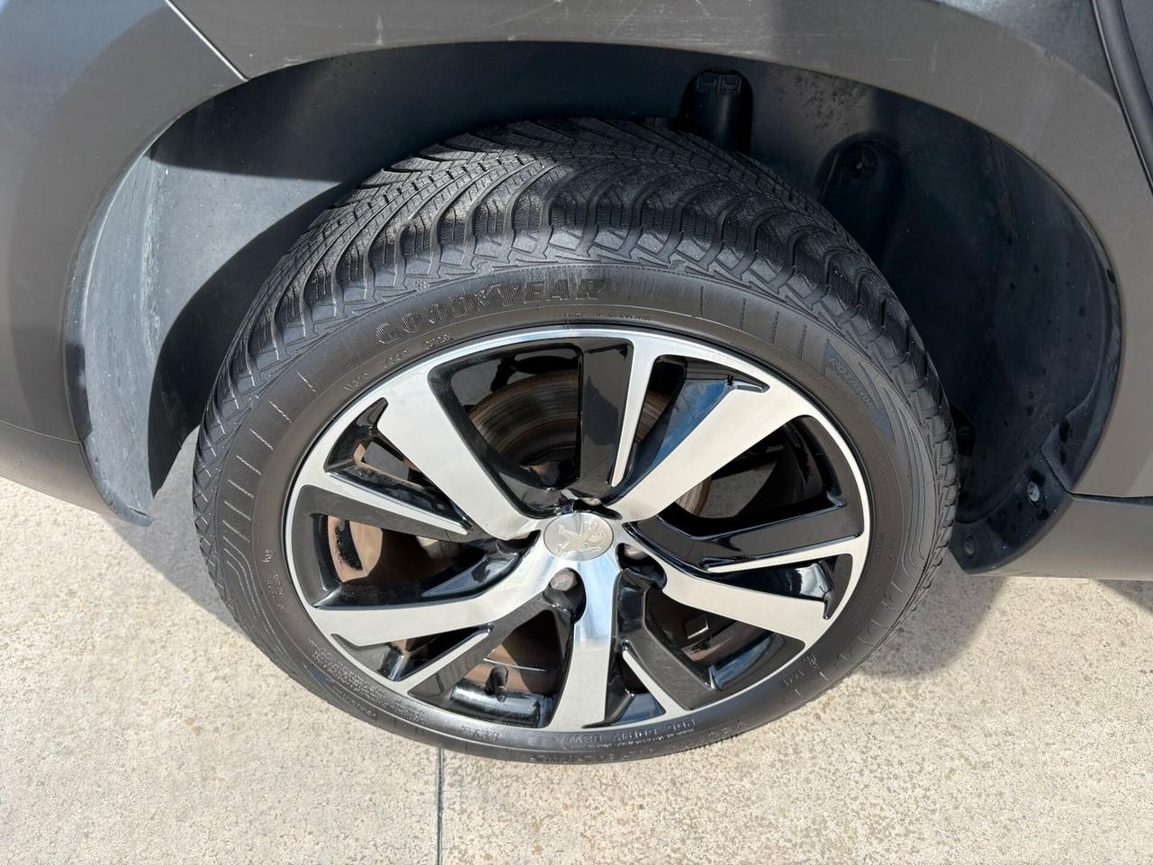 Peugeot 2008 BlueHDi 120 S&S Allure