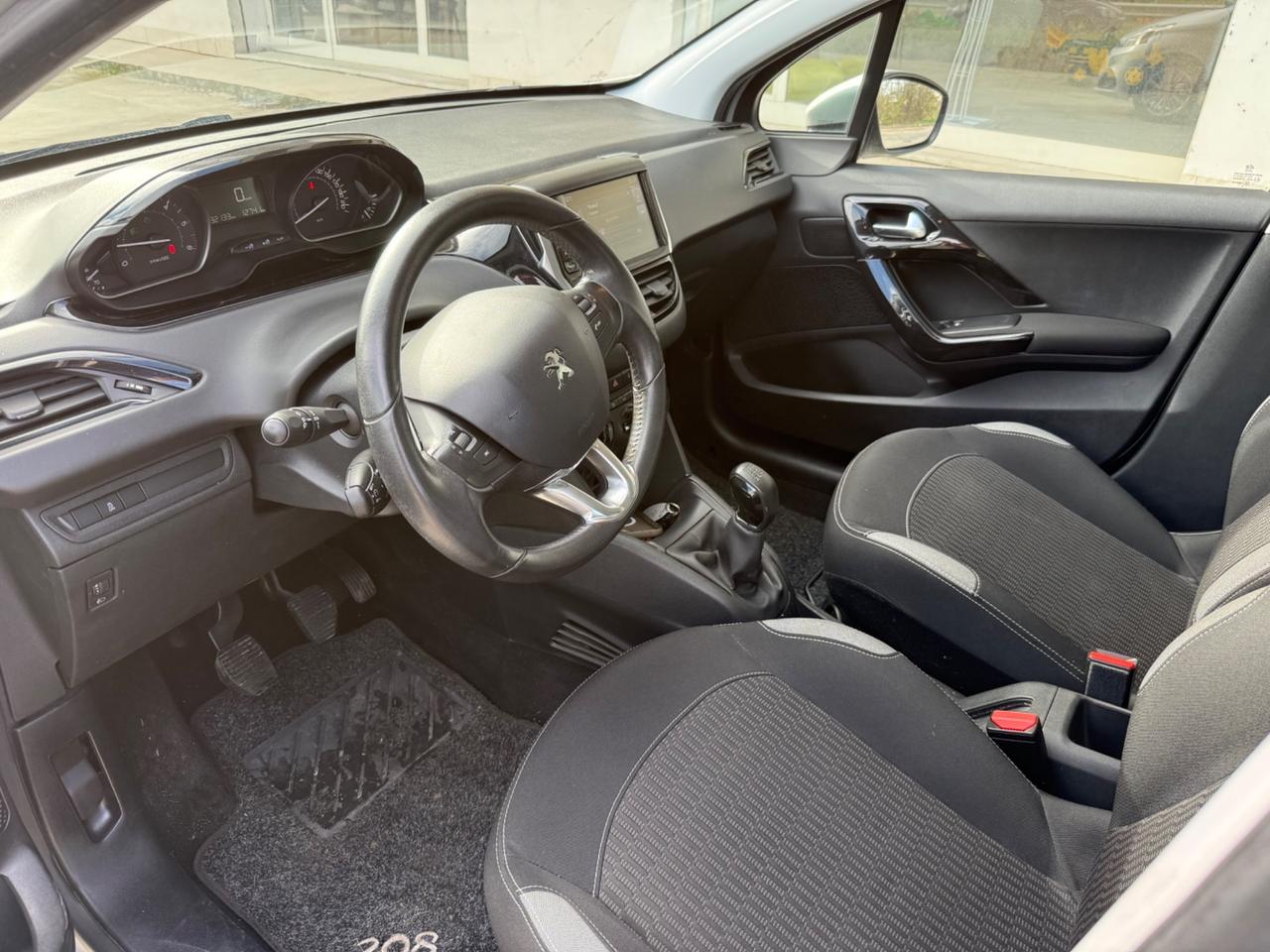 Peugeot 208 neopatentati