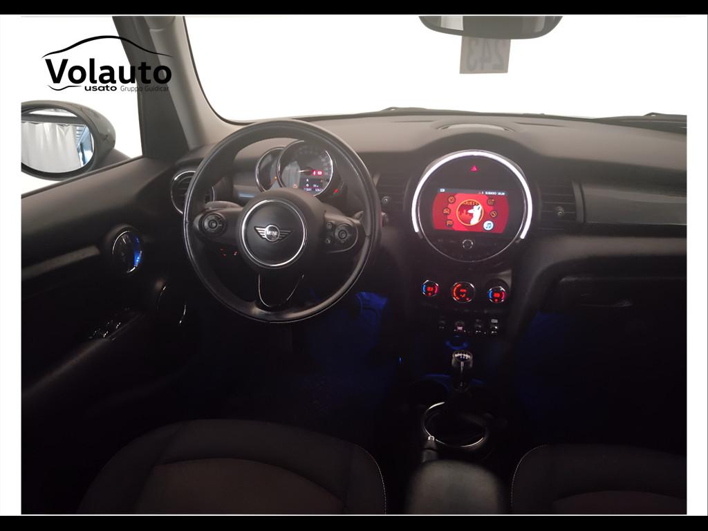 MINI Mini IV F55 2018 5p - Mini 5p 1.5 Cooper D Business XL
