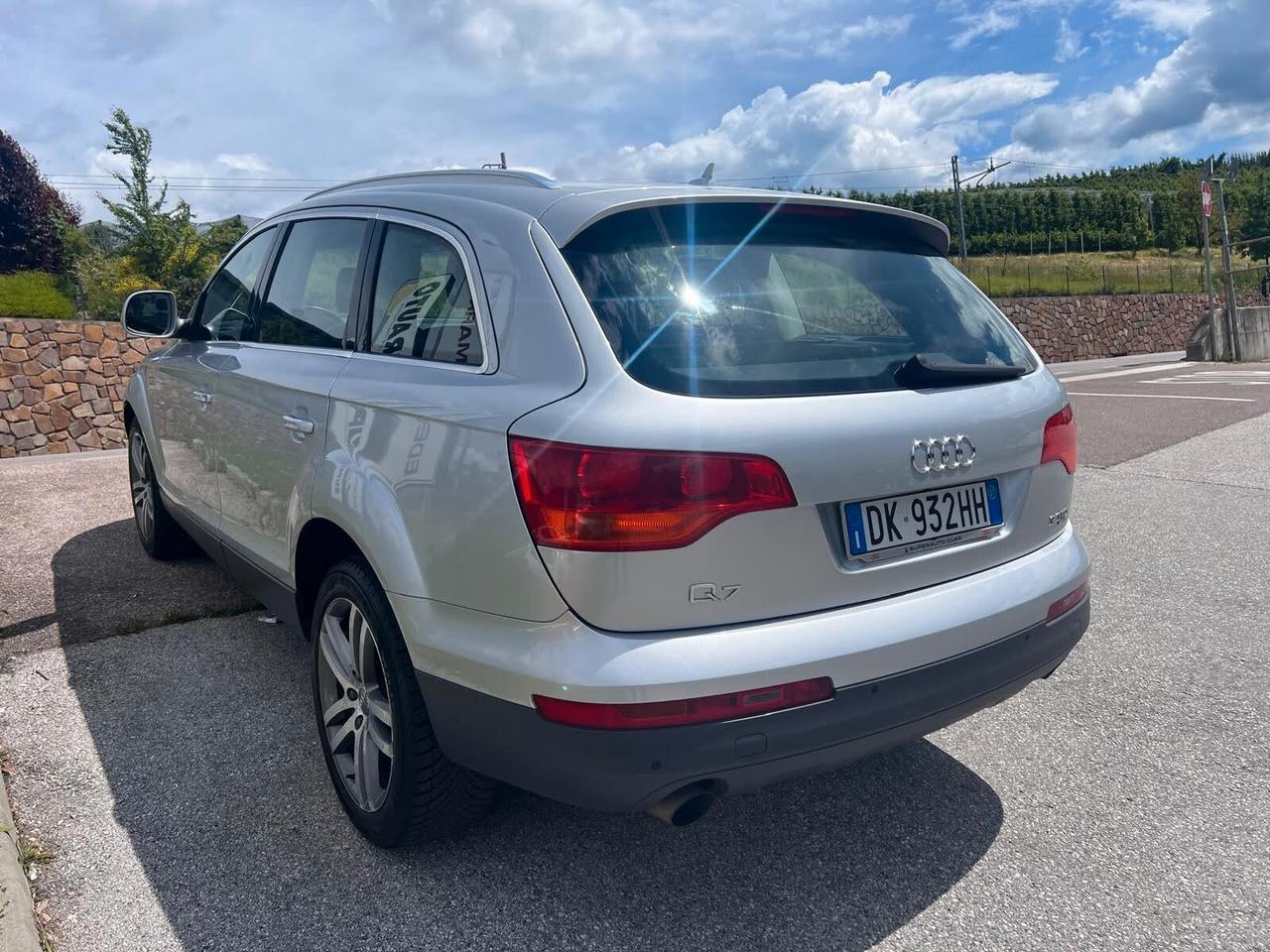 Audi Q7 3.0 V6 TDI 233CV quattro tiptronic