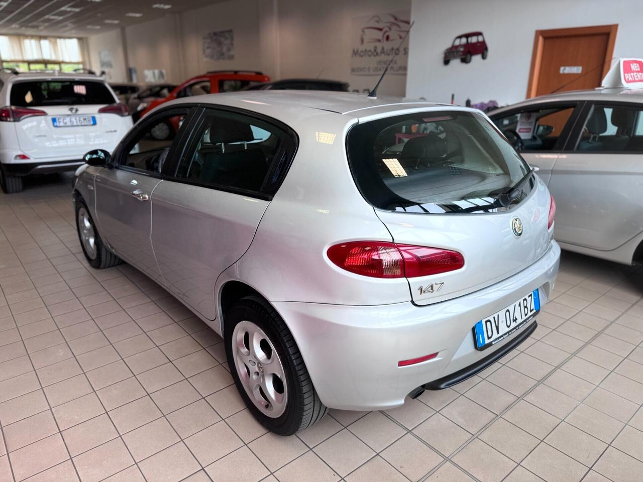 Alfa Romeo 147 1.9 JTD (120) 5 porte Distinctive